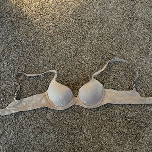 Victoria’s Secret Body by Victoria Lined Demi 32B